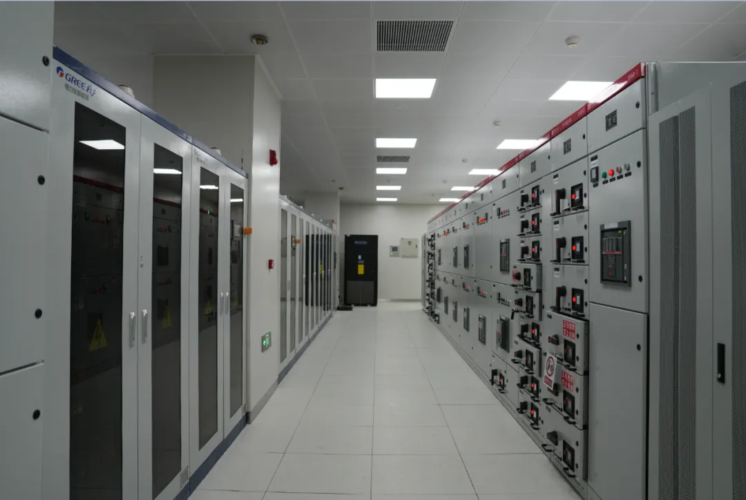 The first data center project to use lithium titanate batteries as UPS backup power.