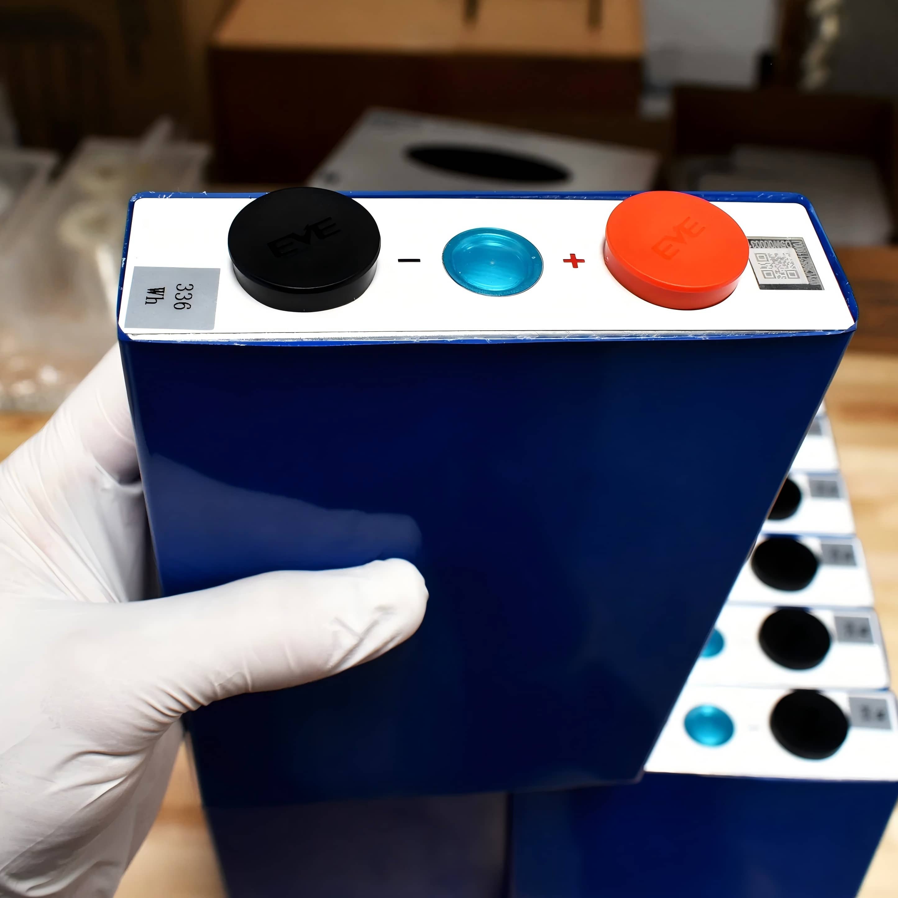 Advantages and Disadvantages of LiFePO4 Battery