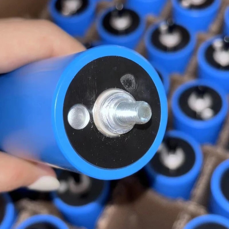 EVE 40135 cylindrical lifepo4 cells