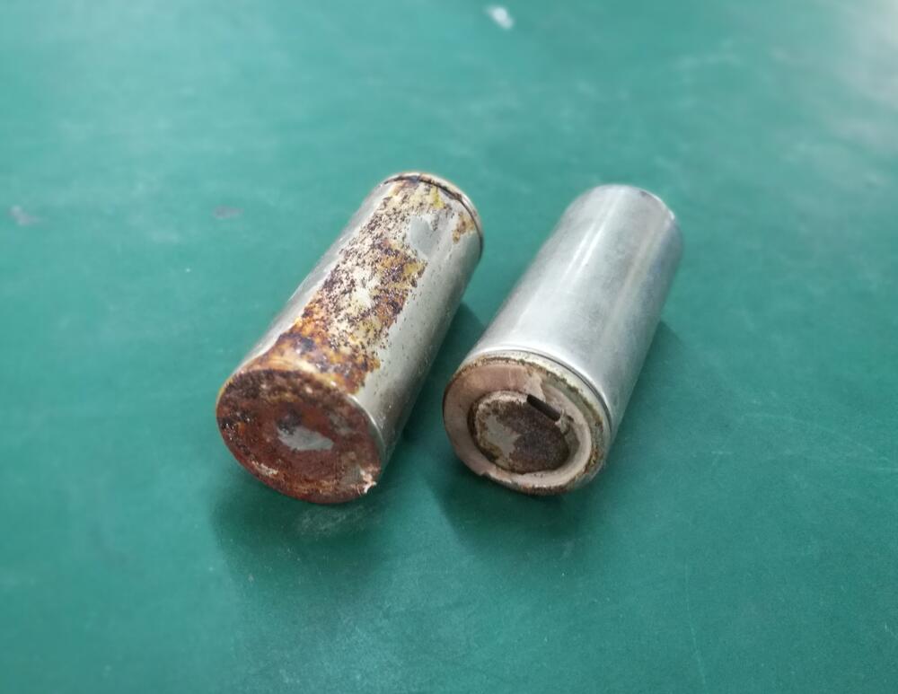 What Should You Do If a LiFePO4 Battery Leaks?