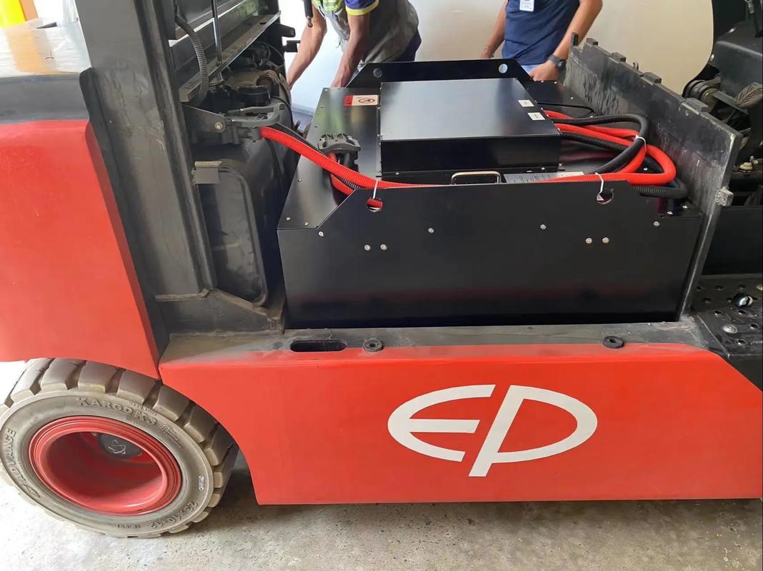 The Advantages of Lithium-Ion Batteries in Forklifts: A Smarter Power Choice for Modern Warehouses