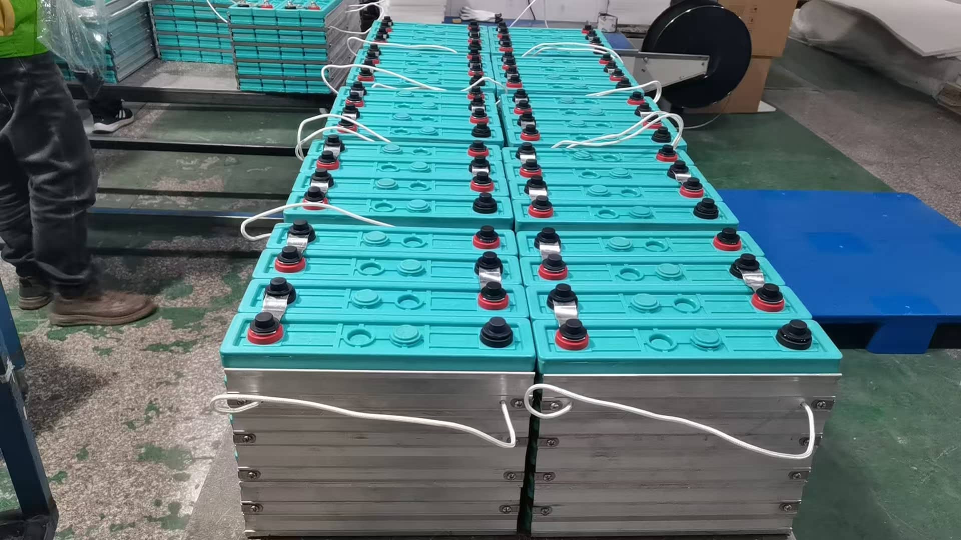 GBS LiFePO4 Battery 12V 200Ah Module to Greece