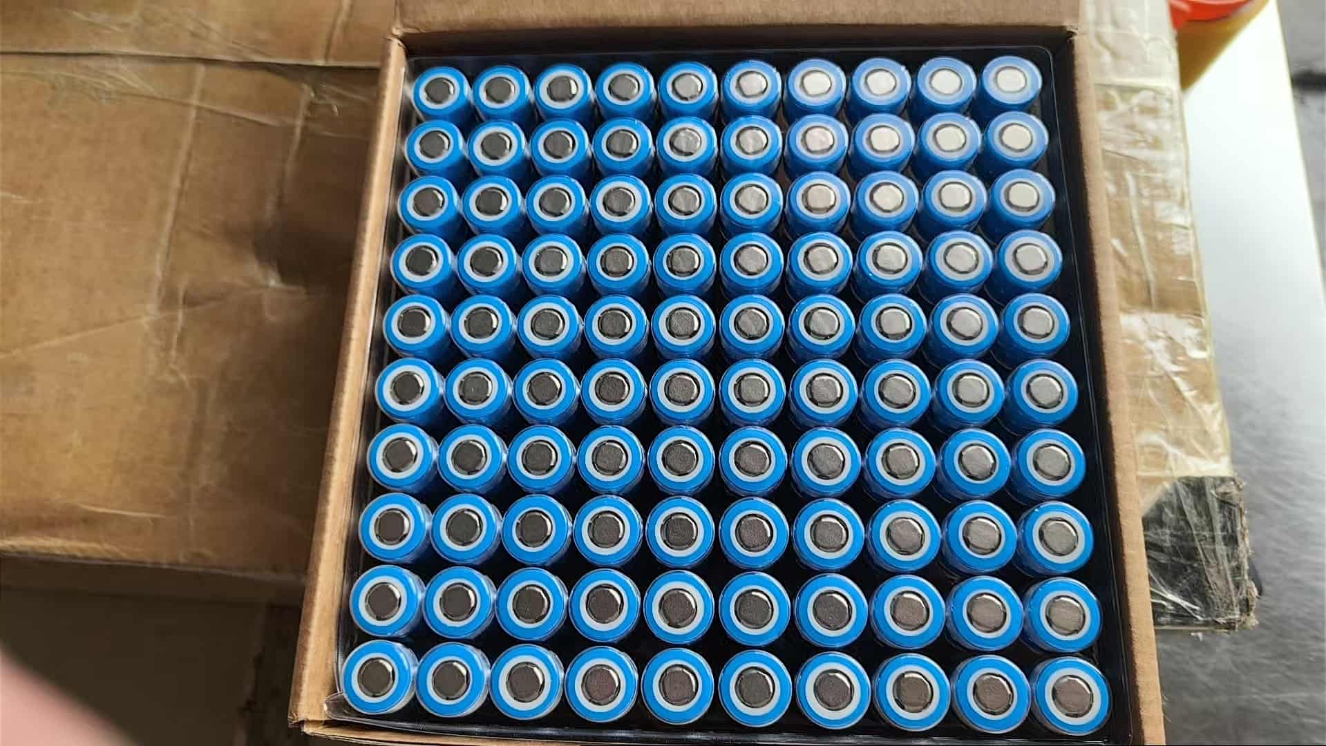 IFR18650 1600mAh 3.2V LiFePO4 cylindrical cells