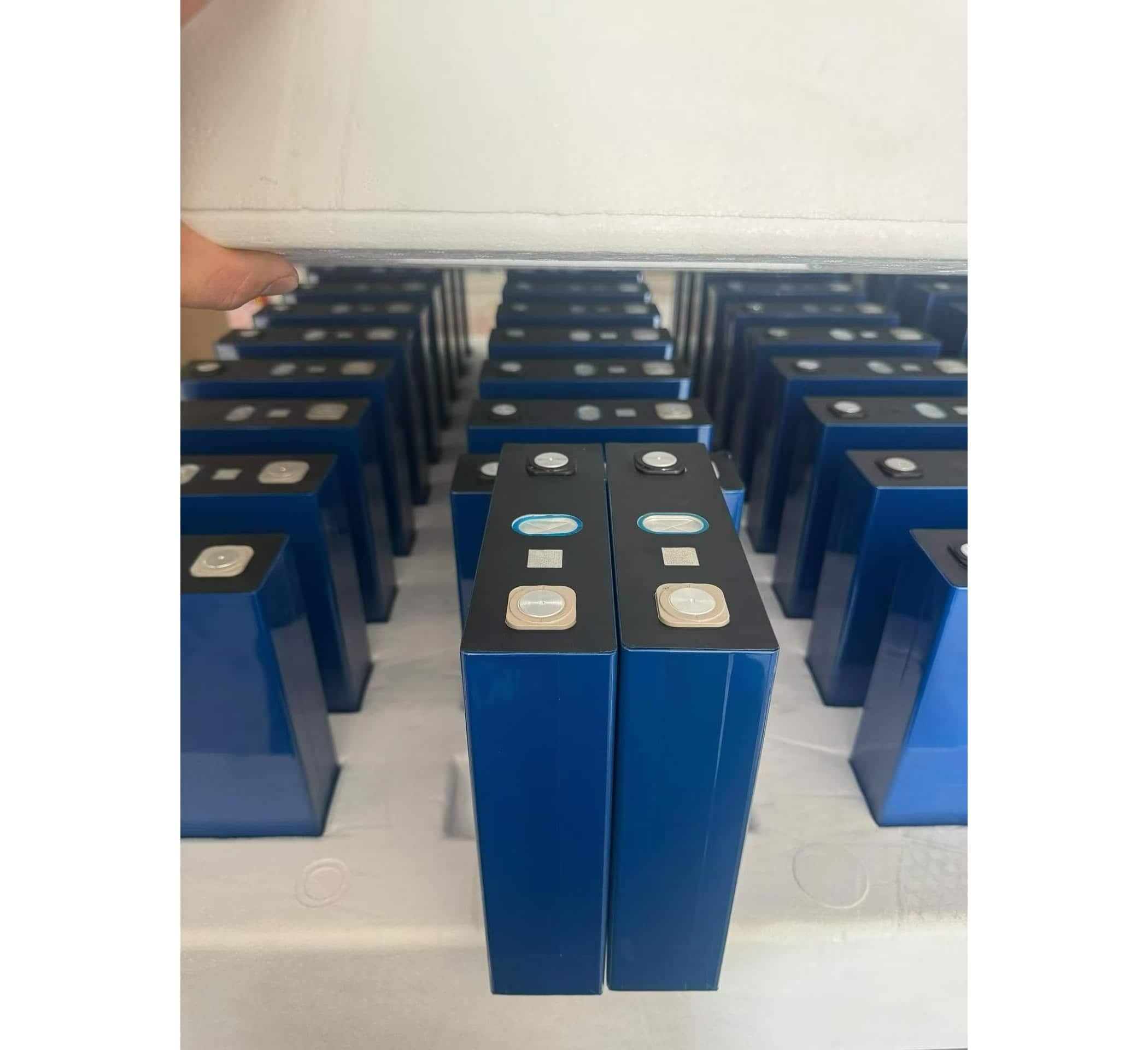What Is a LiFePO4 Battery? Complete Guide (2026) — Chemistry, Pros, Cons & Uses